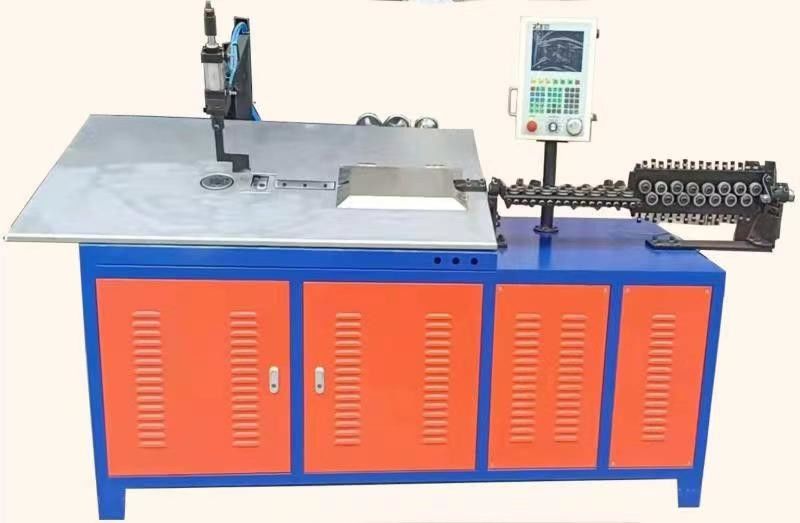macchina piegatubi del 2D cavo con il servomotore AC380V/50HZ 30N Max Feeding Force